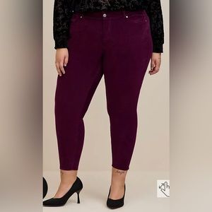 NWT: TORRID Bombshell Skinny Corduroy High Rise Jean Sz 20 but runs small 1 size